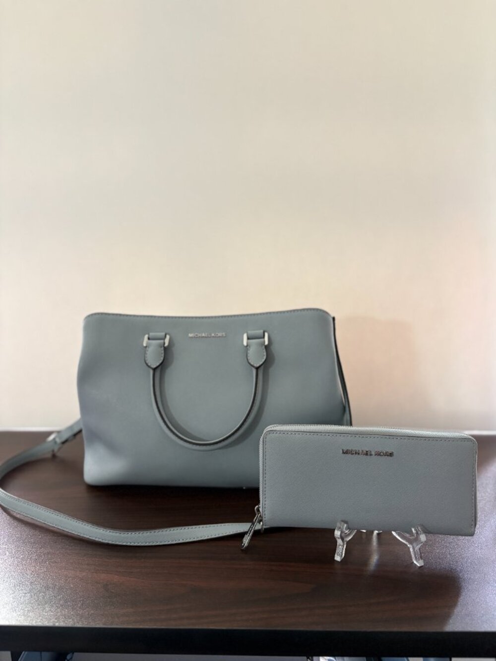 Michael Kors Savannah Satchel Crossbody Handbag Wallet Light Blue Grey Chic